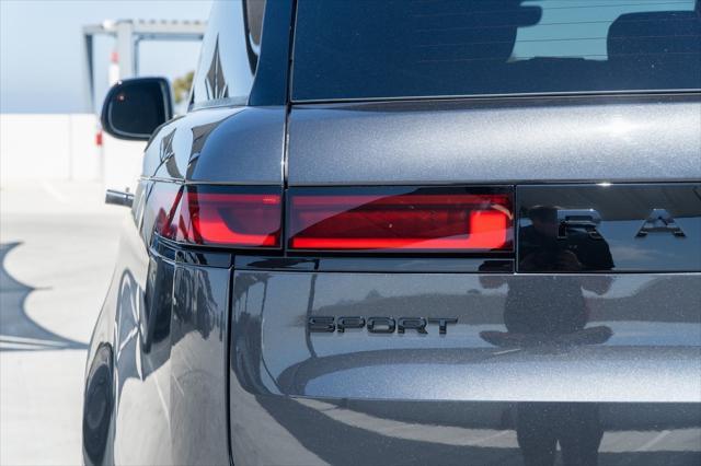 Photo of 2025 Carpathian Gray Premium Metallic Land Rover Range Rover Sport
