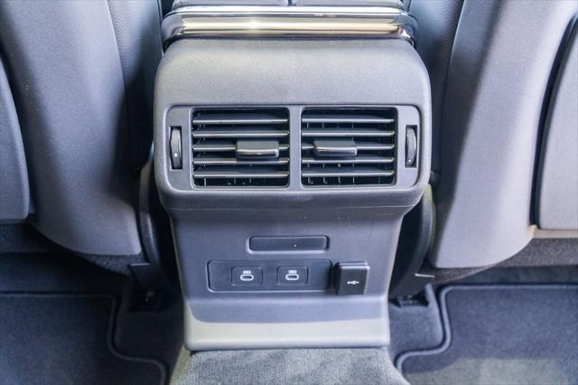 Photo of 2026 Batumi Gold Premium Metallic Land Rover Range Rover Velar