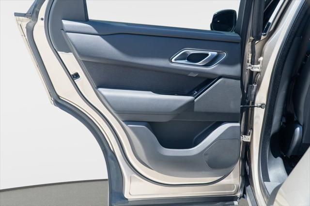 Photo of 2026 Batumi Gold Premium Metallic Land Rover Range Rover Velar