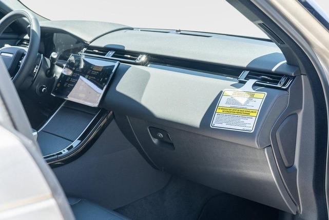 Photo of 2026 Batumi Gold Premium Metallic Land Rover Range Rover Velar
