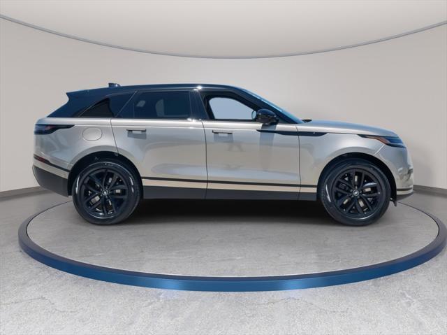 Photo of 2026 Batumi Gold Premium Metallic Land Rover Range Rover Velar