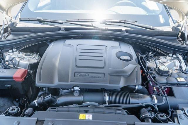 Photo of 2026 Batumi Gold Premium Metallic Land Rover Range Rover Velar