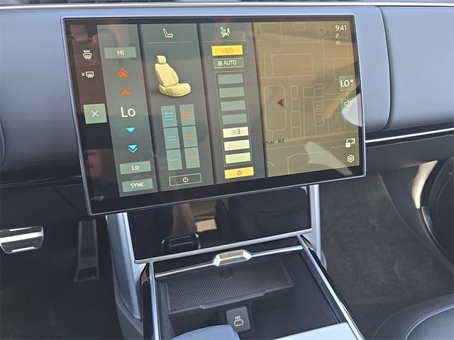 Photo of 2025 Silver Land Rover Range Rover