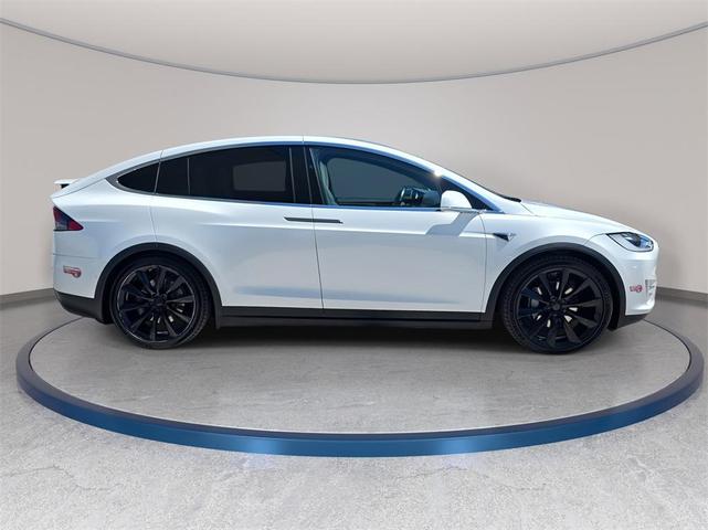 Photo of 2018 Pearl White Multi-Coat Tesla Model X