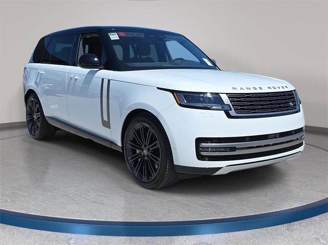 Photo of 2025 Fuji White Land Rover Range Rover