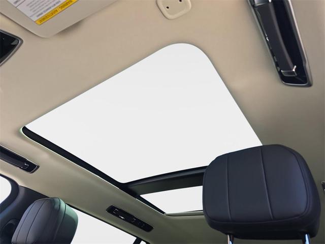 Photo of 2025 Fuji White Land Rover Range Rover