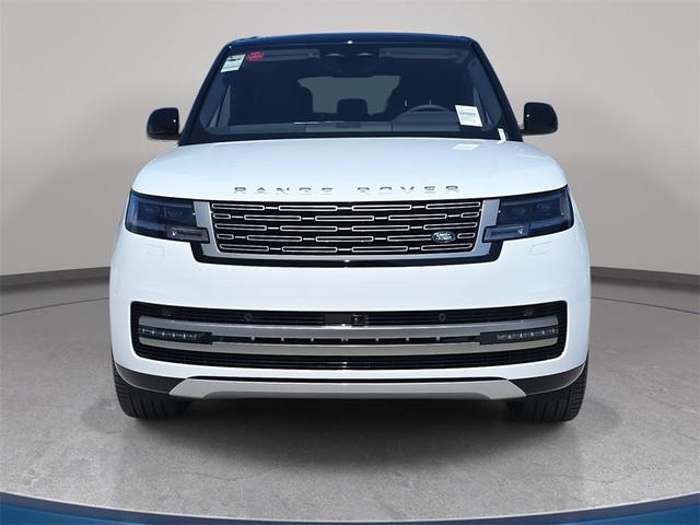 Photo of 2025 Fuji White Land Rover Range Rover