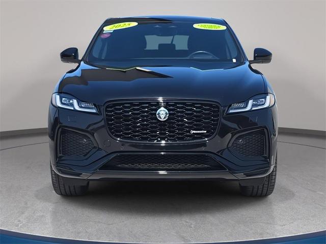 Photo of 2025 Santorini Black Jaguar F-PACE