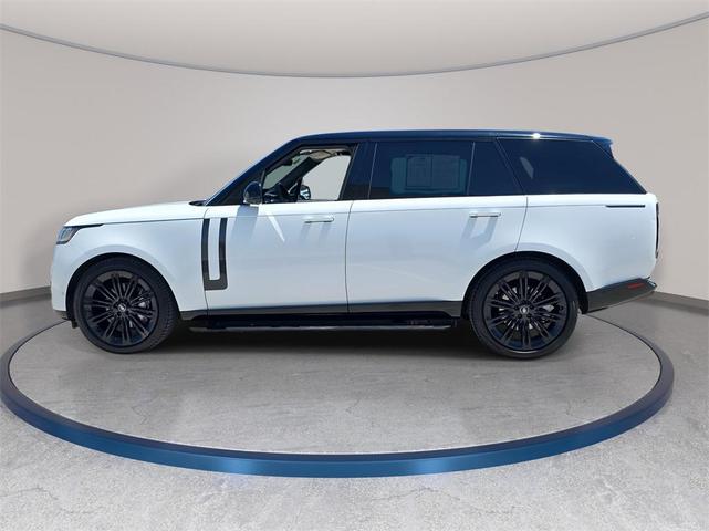 Photo of 2023 Fuji White Land Rover Range Rover