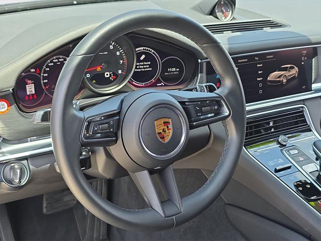Photo of 2022 Jet Black Metallic Porsche Panamera