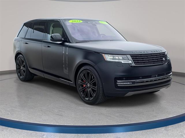 Photo of 2023 Ligurian Black SV Bespoke Ultra Metallic Gloss Land Rover Range Rover