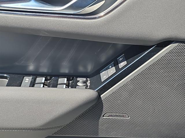 Photo of 2026 Fuji White Land Rover Range Rover Velar