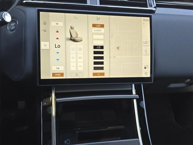 Photo of 2026 Fuji White Land Rover Range Rover Velar