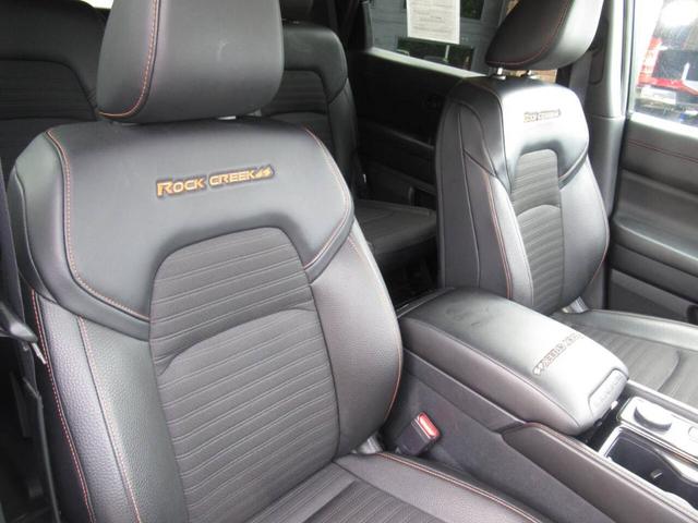 Photo of 2024 White Nissan Pathfinder