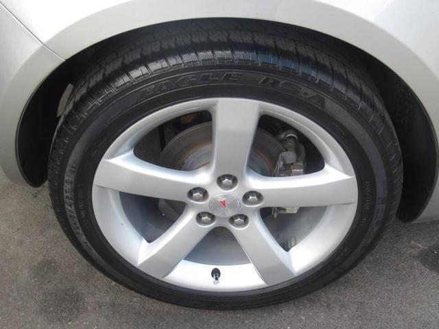 Photo of 2006 Silver Pontiac Solstice