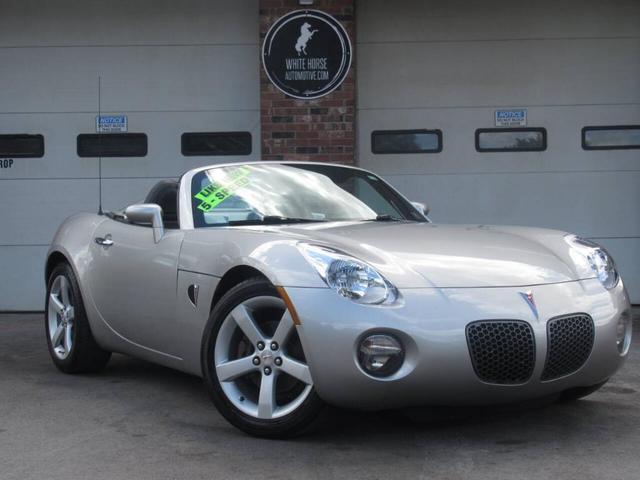 Photo of 2006 Silver Pontiac Solstice