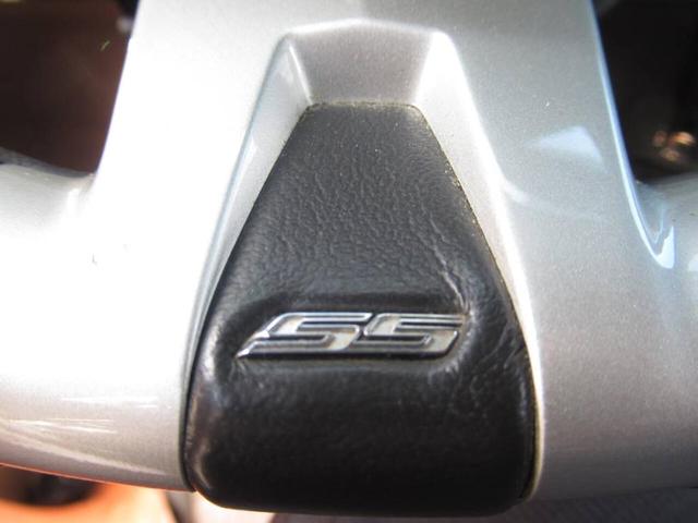 Photo of 2011 Summit White Chevrolet Camaro