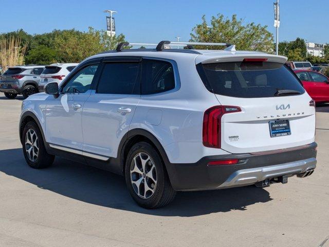 Photo of 2022 Glacial White Pearl Kia Telluride