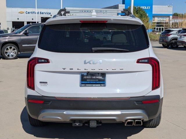 Photo of 2022 Glacial White Pearl Kia Telluride