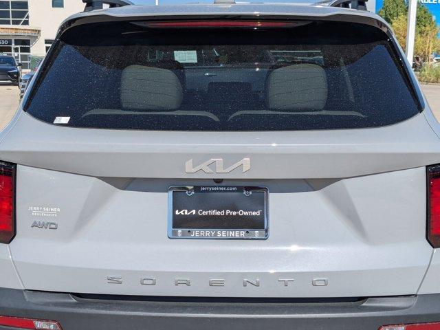 Photo of 2022 Wolf Gray Kia Sorento