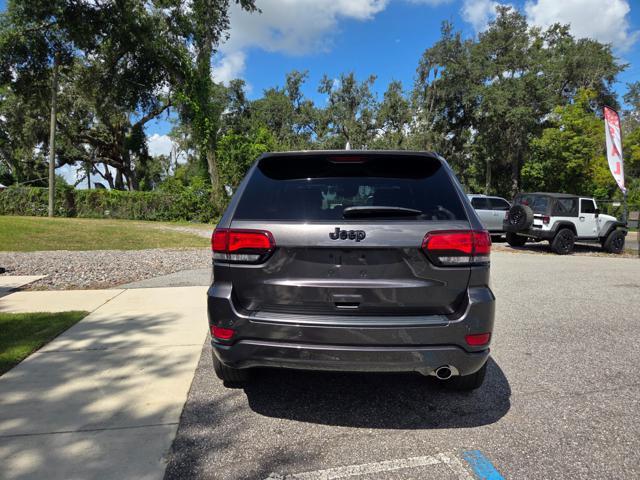 Photo of 2021 Granite Crystal Metallic Clearcoat Jeep Grand Cherokee