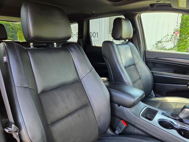 Photo of 2021 Granite Crystal Metallic Clearcoat Jeep Grand Cherokee