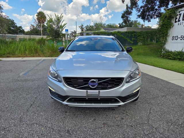 Photo of 2018 Bright Silver Metallic Volvo V60 Cross Country