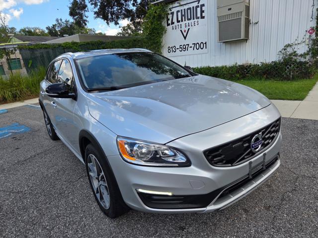 Photo of 2018 Bright Silver Metallic Volvo V60 Cross Country