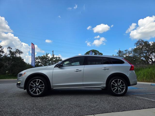 Photo of 2018 Bright Silver Metallic Volvo V60 Cross Country