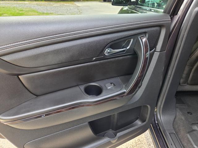 Photo of 2017 Tungsten Metallic Chevrolet Traverse