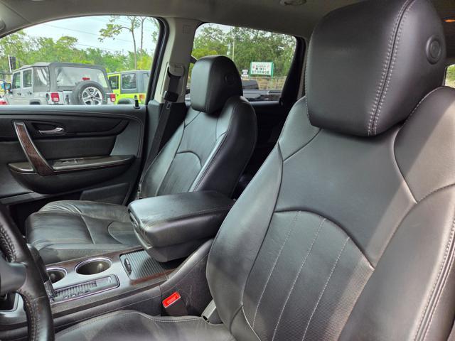 Photo of 2017 Tungsten Metallic Chevrolet Traverse