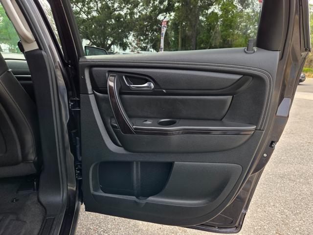 Photo of 2017 Tungsten Metallic Chevrolet Traverse