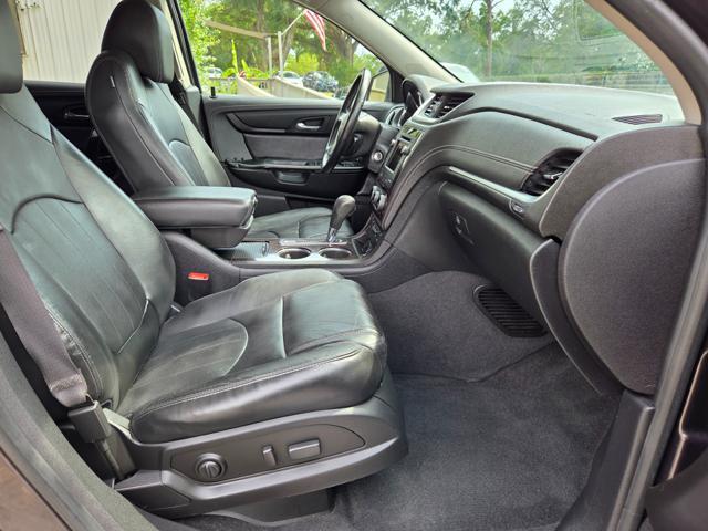 Photo of 2017 Tungsten Metallic Chevrolet Traverse