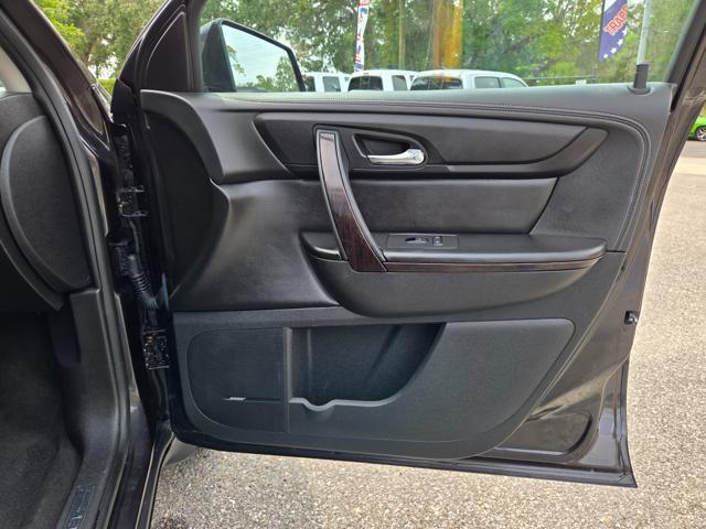 Photo of 2017 Tungsten Metallic Chevrolet Traverse