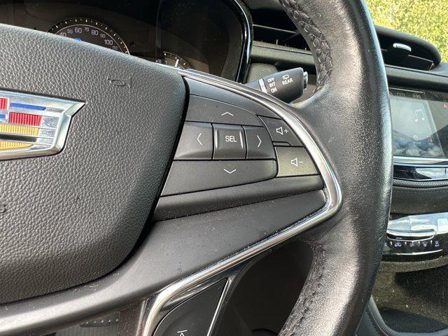 Photo of 2019 Red Horizon Tintcoat Cadillac XT5
