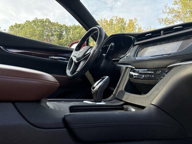 Photo of 2019 Red Horizon Tintcoat Cadillac XT5