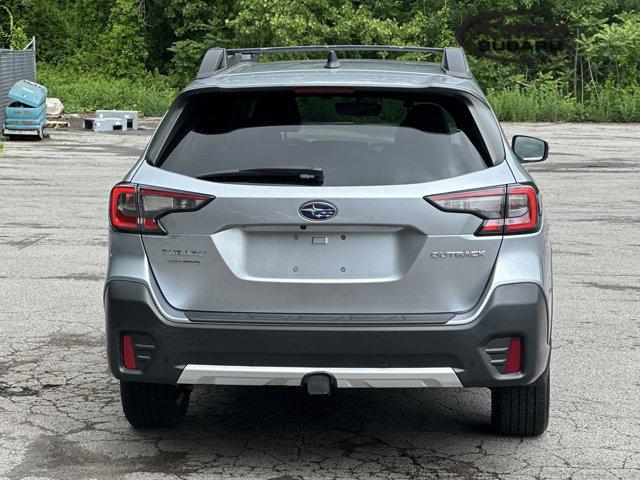 Photo of 2022 Ice Silver Metallic Subaru Outback