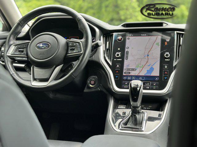 Photo of 2022 Ice Silver Metallic Subaru Outback