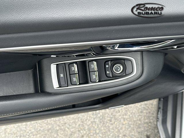 Photo of 2022 Ice Silver Metallic Subaru Outback