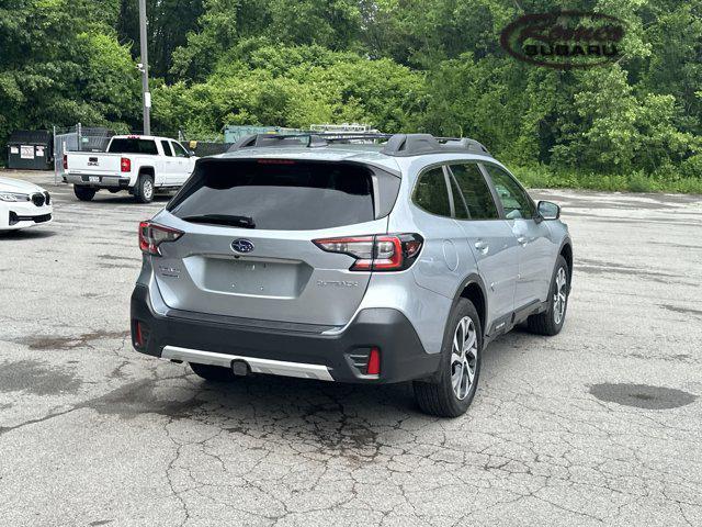 Photo of 2022 Ice Silver Metallic Subaru Outback