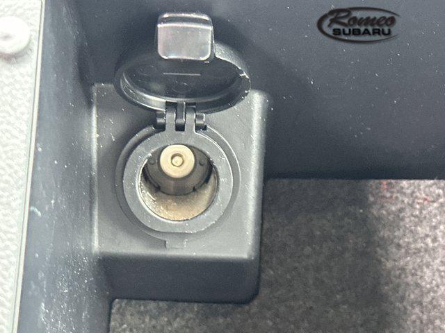 Photo of 2022 Ice Silver Metallic Subaru Outback