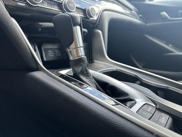 Photo of 2022 Sonic Gray Pearl Honda Accord