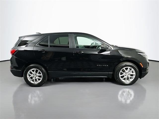 Photo of 2022 Mosaic Black Metallic Chevrolet Equinox