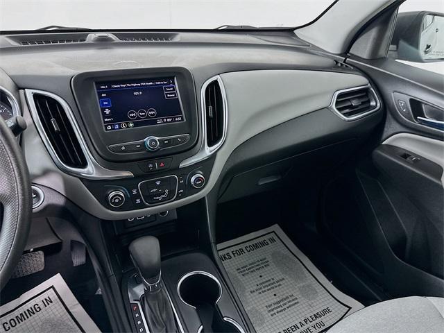 Photo of 2022 Mosaic Black Metallic Chevrolet Equinox