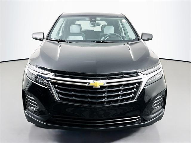 Photo of 2022 Mosaic Black Metallic Chevrolet Equinox