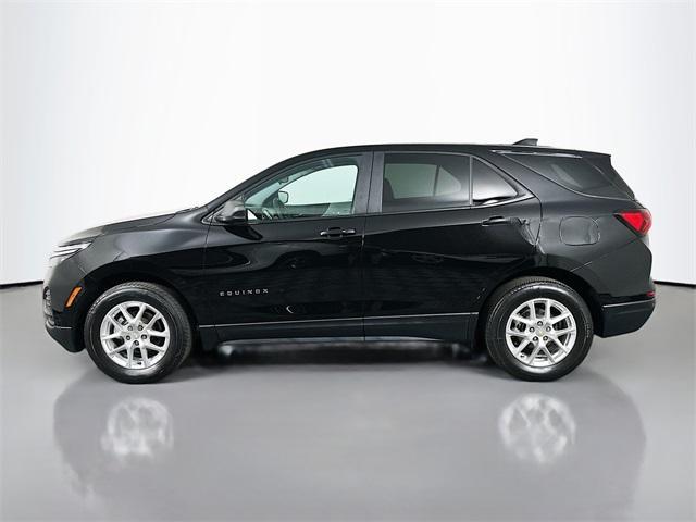 Photo of 2022 Mosaic Black Metallic Chevrolet Equinox