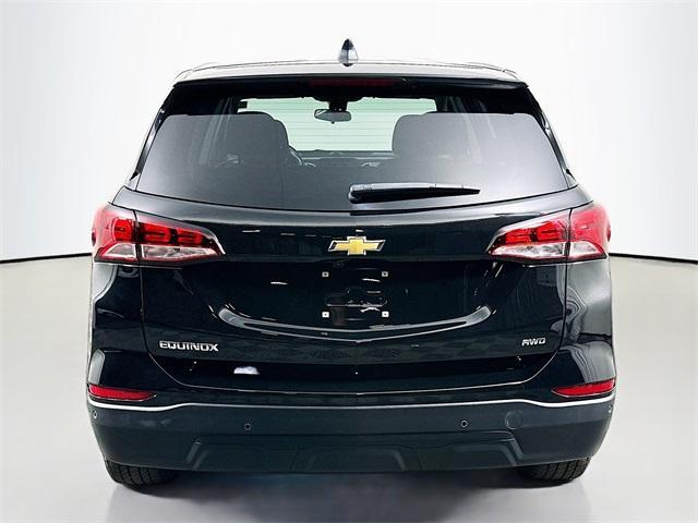 Photo of 2022 Mosaic Black Metallic Chevrolet Equinox
