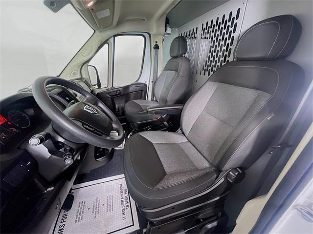 Photo of 2019 Bright White Clearcoat RAM ProMaster 1500