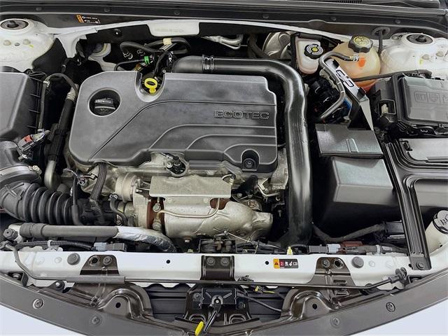 Photo of 2022 Summit White Chevrolet Malibu