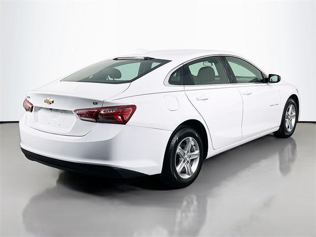 Photo of 2022 Summit White Chevrolet Malibu